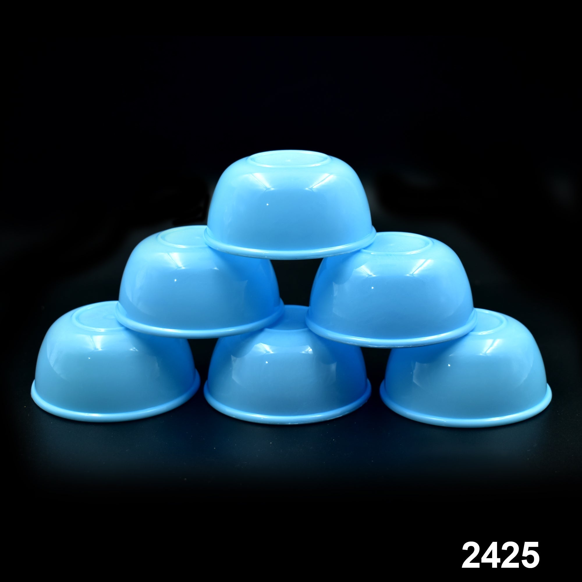 Unbreakable plastic bowls, ideal for daily use, set of 6. Unbreakable plastic bowls, ideal for daily use, set of 6.